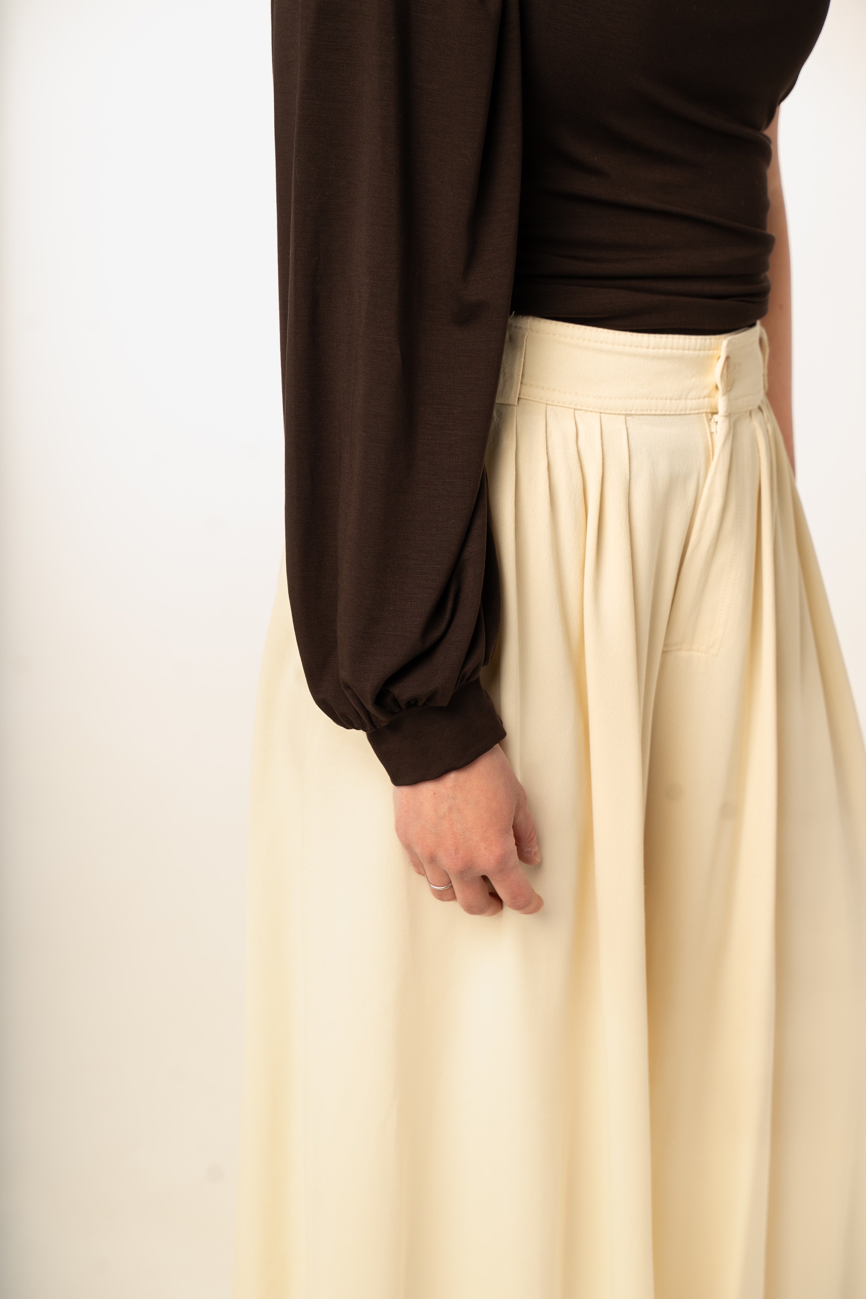 Bluzka na jedno ramie Alma